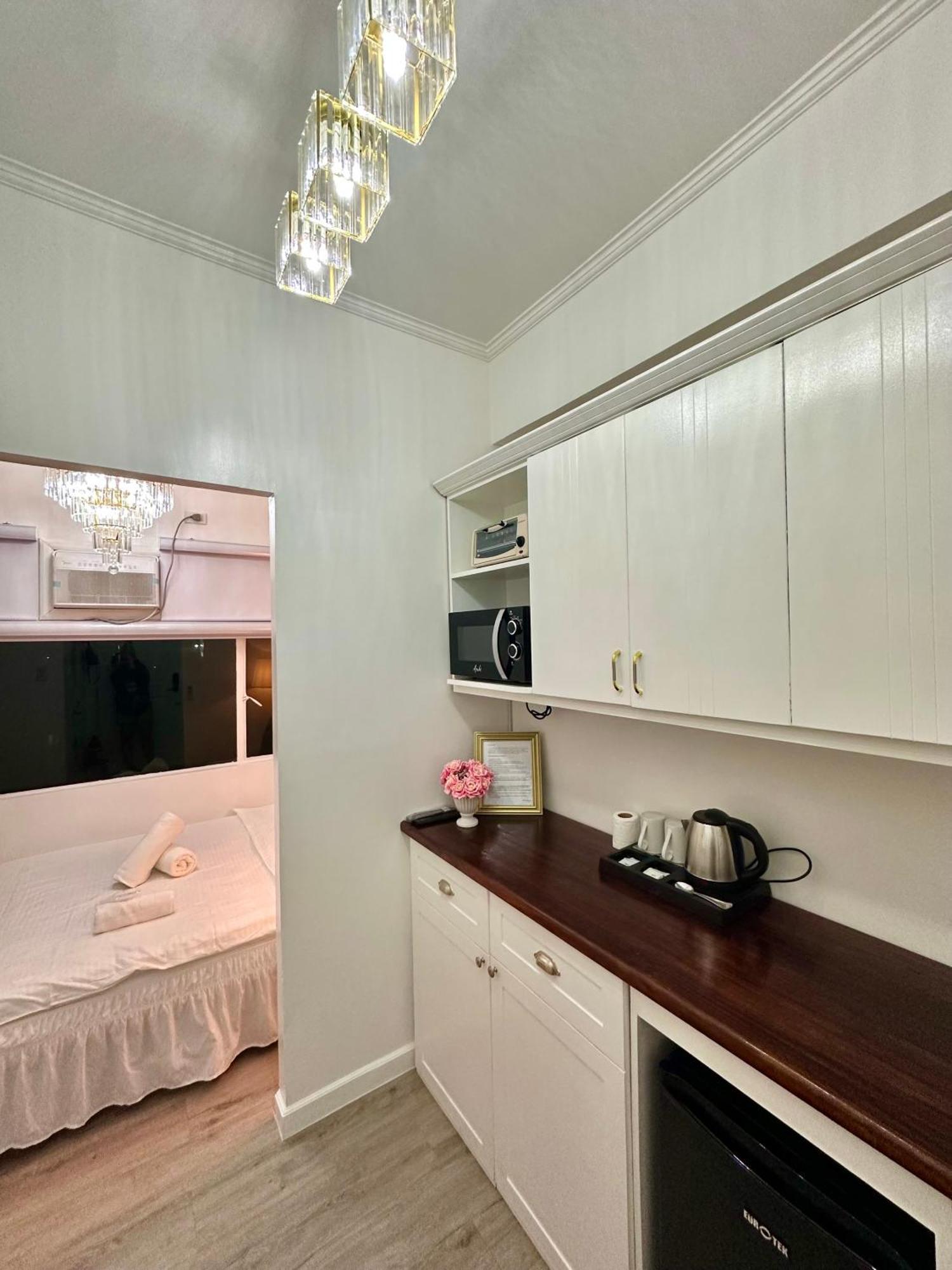Studio Two Condominium, Alabang - Gold Fiber Wi-Fi -Netflix Ready Muntinlupa City Eksteriør billede